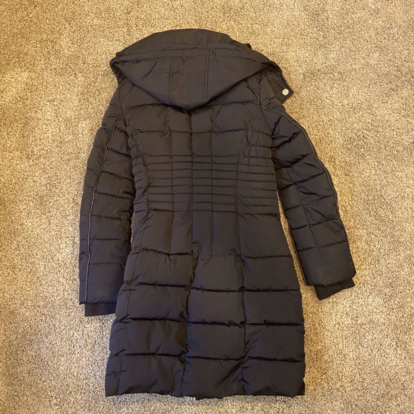 WARM black Guess winter puffer coat - Picture 7 of 7
